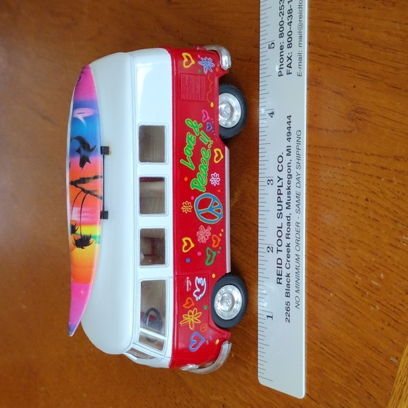 Volkswagen Classic Bus with Surfboard and Two VW Beetle Love Bugs Set/3 - Picture 13 of 17